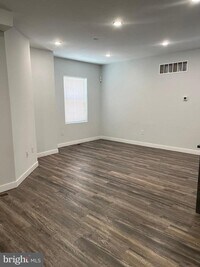 Building Photo - 1265 N Newkirk St