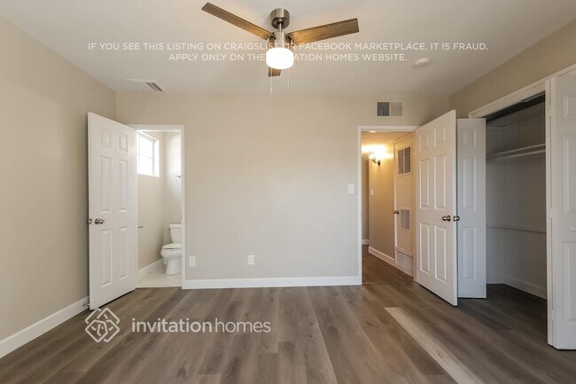 Building Photo - 2133 W Palmaire Ave