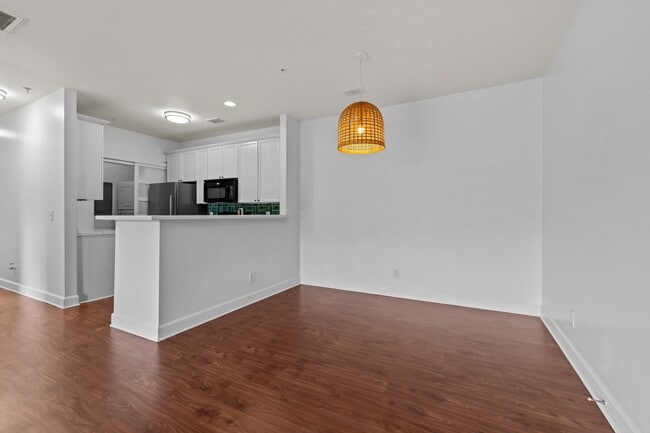 Building Photo - 8441 Callabee Way