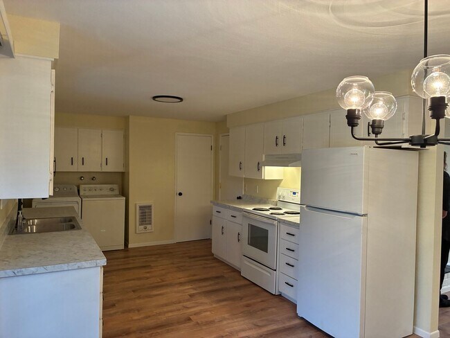 Building Photo - 1506 Skagit St