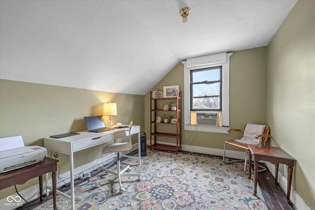 Building Photo - 963 Woodruff Pl W Dr