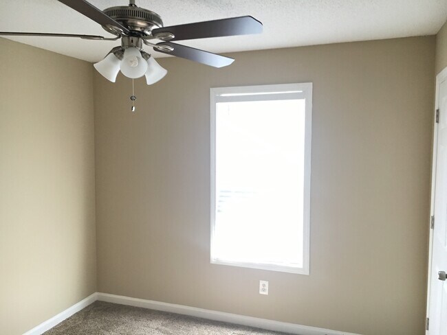 Building Photo - Perfect 3 Bedroom, 2 Bath Home For Rent accepting vouchers and no application fee