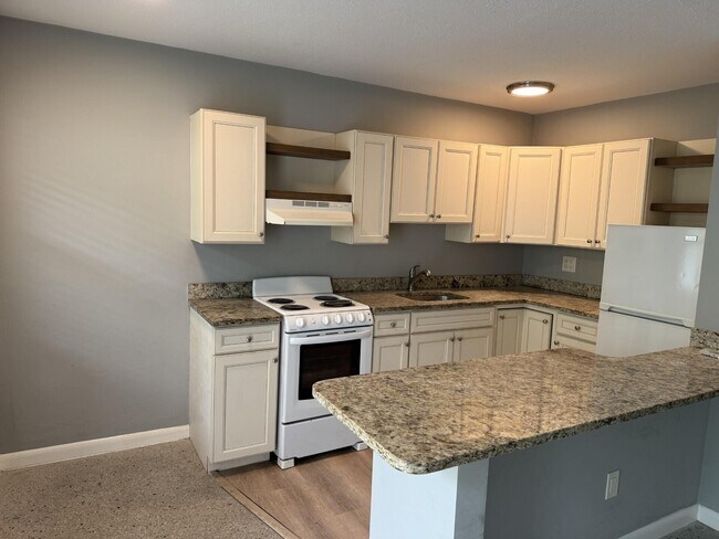 Building Photo - 1118 N H St