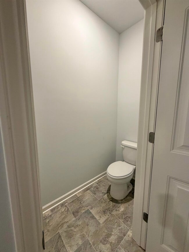 Building Photo - 50 Arrowwood Trl