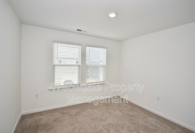 Building Photo - 2534 Hutch Ln