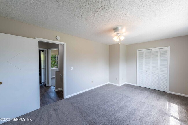 Building Photo - 890 Hibiscus St
