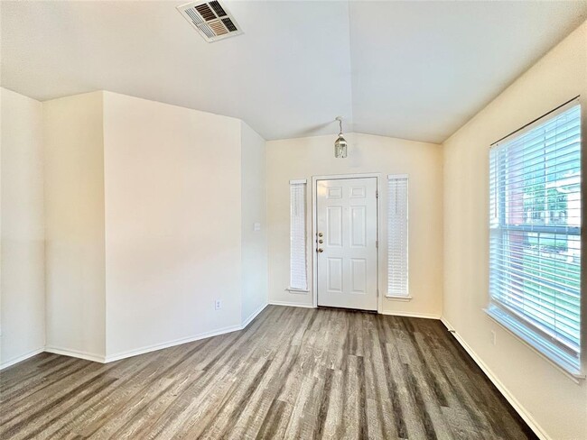 Building Photo - 2221 Pearson Way