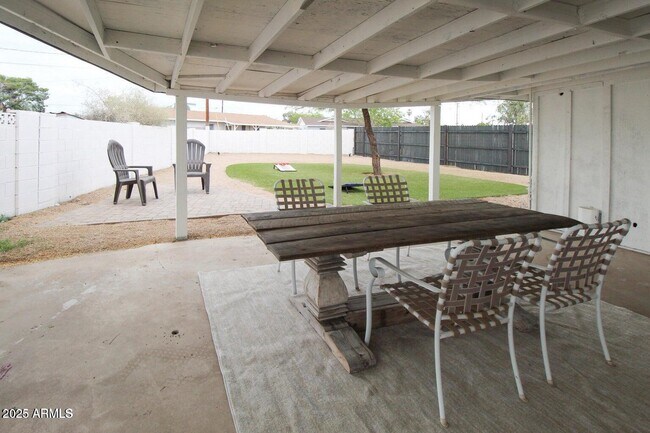 Building Photo - 7802 E Kimsey Ln