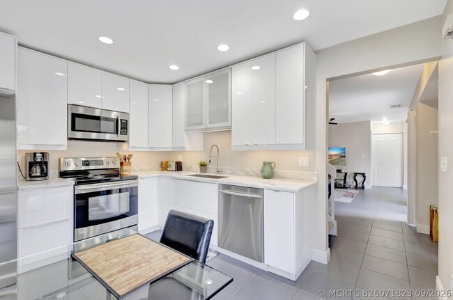 Building Photo - 363 Prestwick Cir