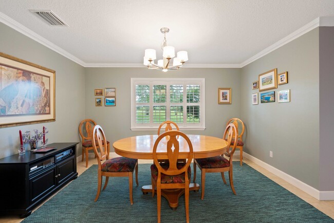 Building Photo - Country living close to everything - 3 bed, 3.5 bath, on an acre