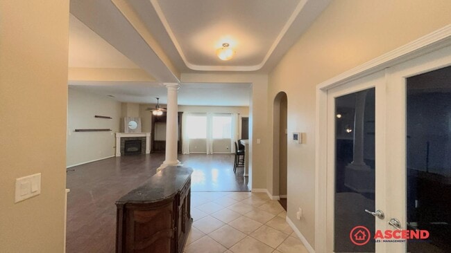 Building Photo - Beautiful Home Located In The Southwest!