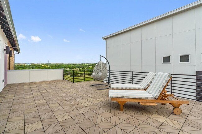 Building Photo - 7416 Cordoba Dr