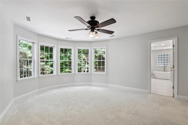 Building Photo - 210 Aerie Ct