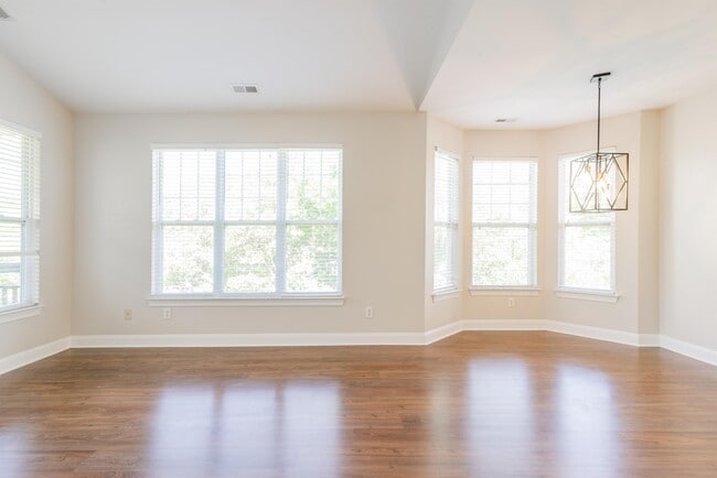 Building Photo - 6716 Mallard Park Dr