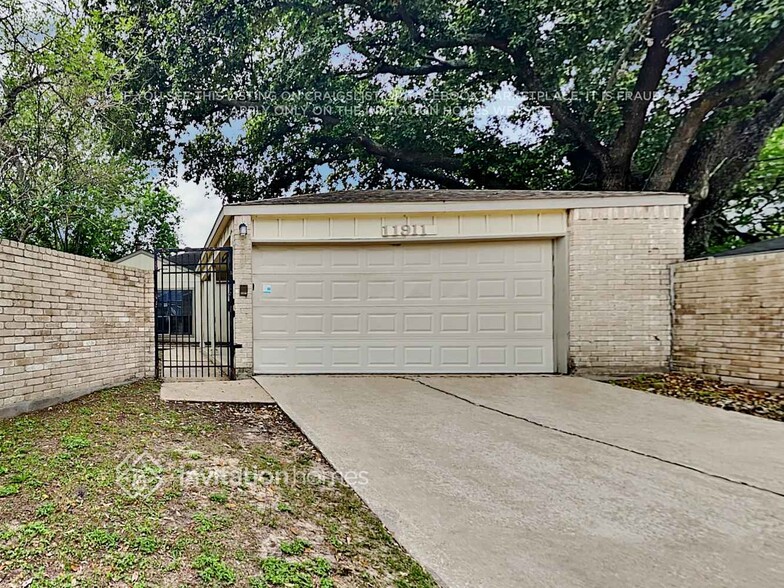 Primary Photo - 11911 N Youngwood Ln