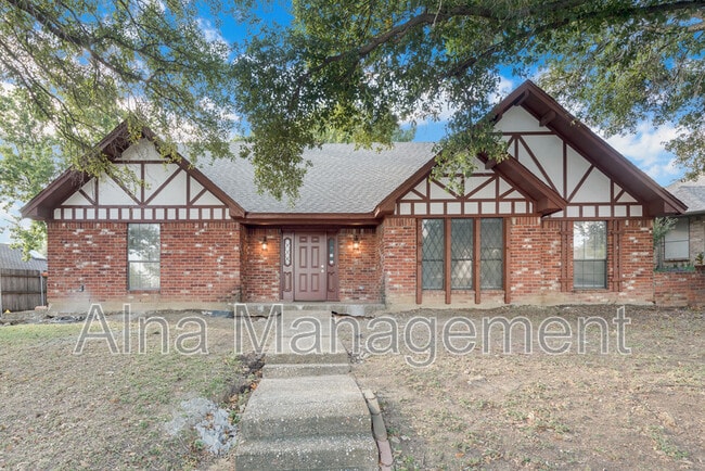 Building Photo - 1005 Canadian Cir