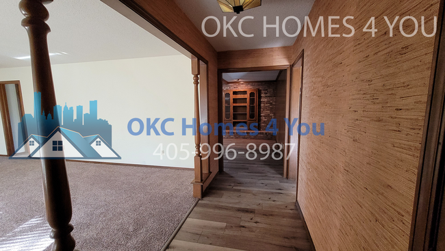 Building Photo - 3 Bed with Lake Hefner View