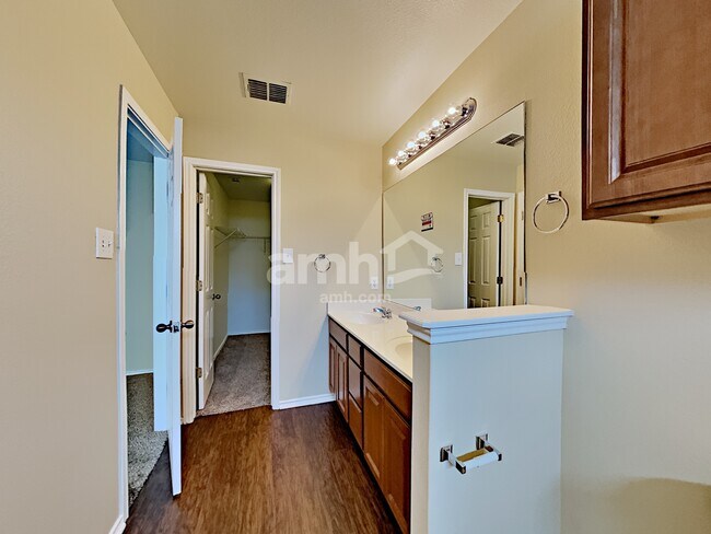 Building Photo - 250 Coopers Hawk