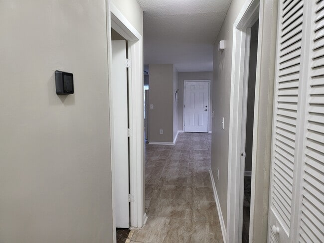 Building Photo - E9th