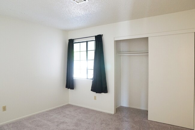 Building Photo - 68295 Risueno Rd