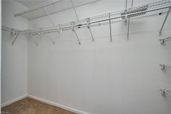 Building Photo - 3305 Fayette Dr