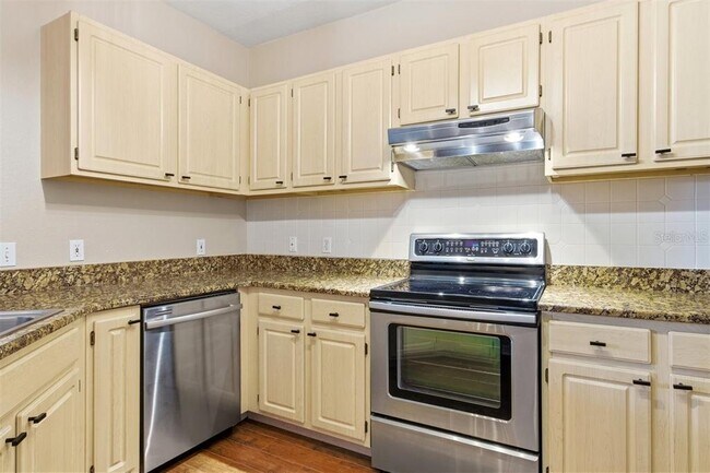 Building Photo - 3114 Legacy Lake Dr