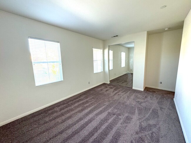 Building Photo - Beautiful House in Spencers Crossings - Mu...