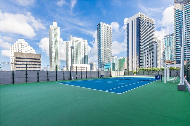 Building Photo - 801 S Miami Ave