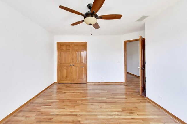 Building Photo - 2951 Old Glory Dr