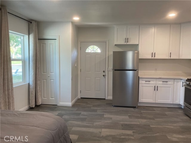 Building Photo - 3062 Monroe St