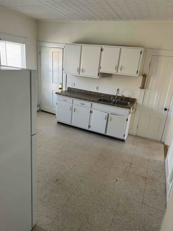 Building Photo - 8 Arch Ave