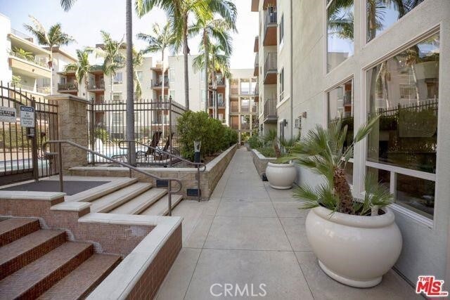 Building Photo - 100 S Alameda St