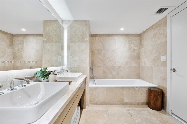 Building Photo - 102 24th St