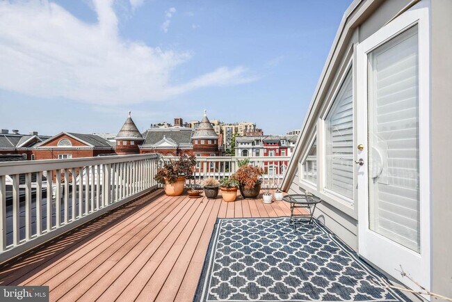Building Photo - 2133 13th St NW