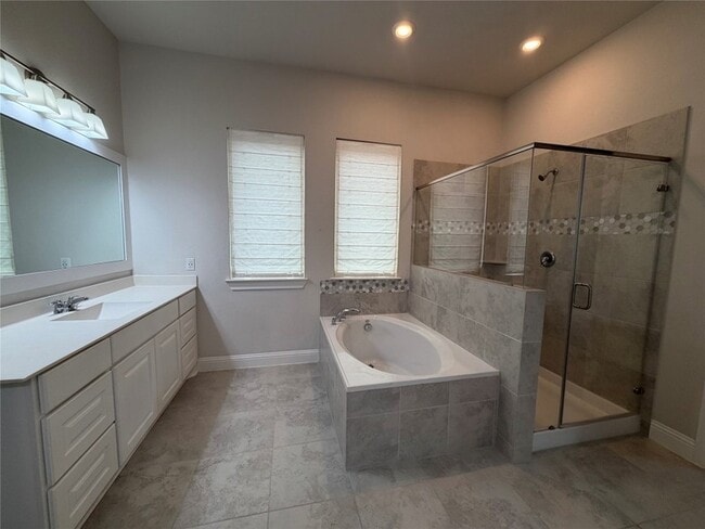 Building Photo - 10927 Perennial Mist Dr