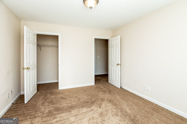 Building Photo - 2582 Freemans Walk Path