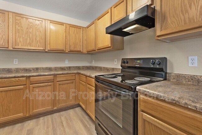 Building Photo - 31567 N Cactus Dr