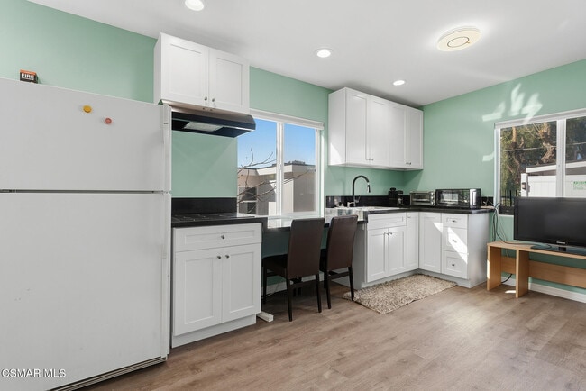 Building Photo - 263 McKnight Rd