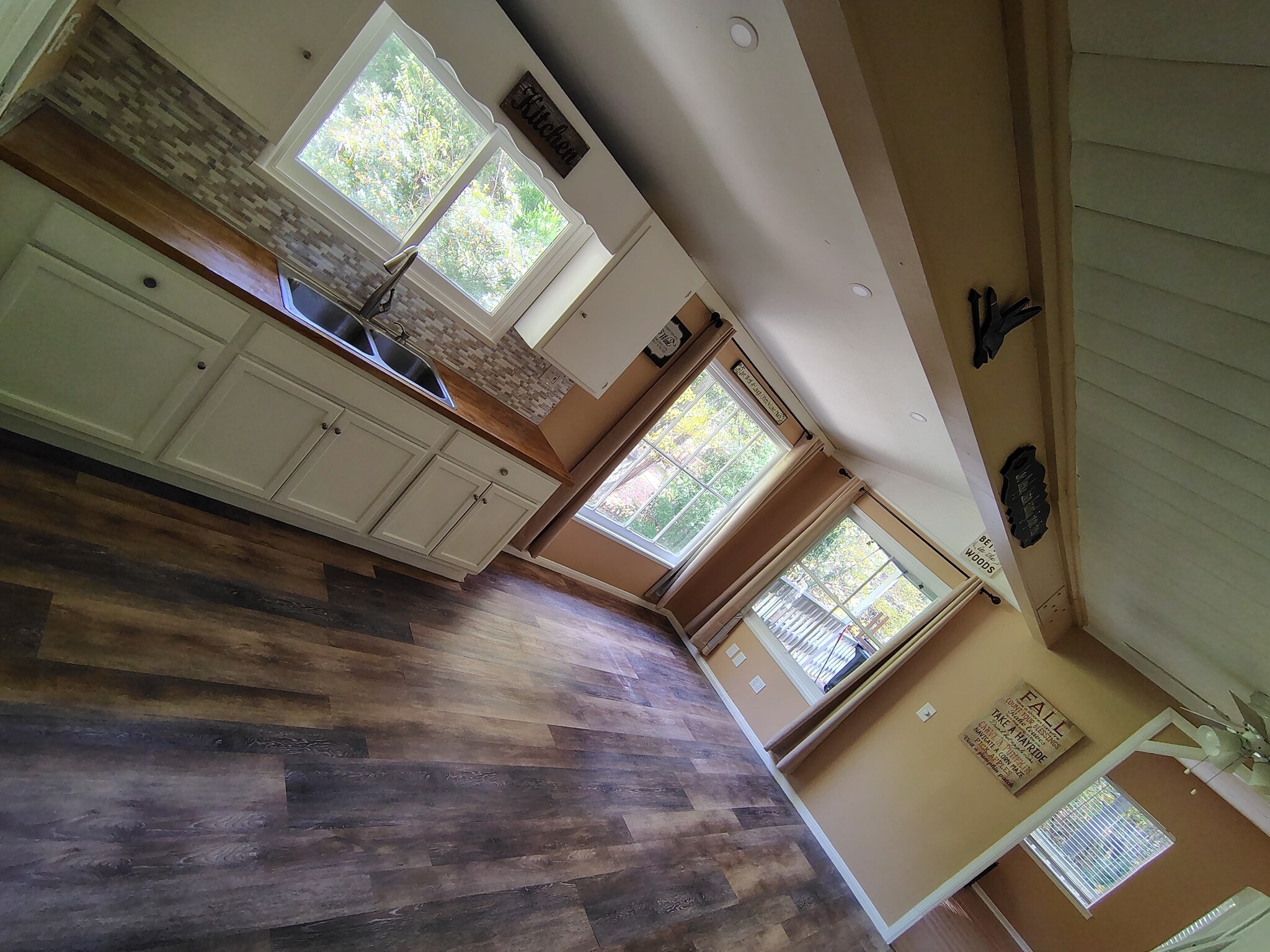 Building Photo - 267 CA-138