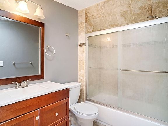 Building Photo - 1860 S 800 E