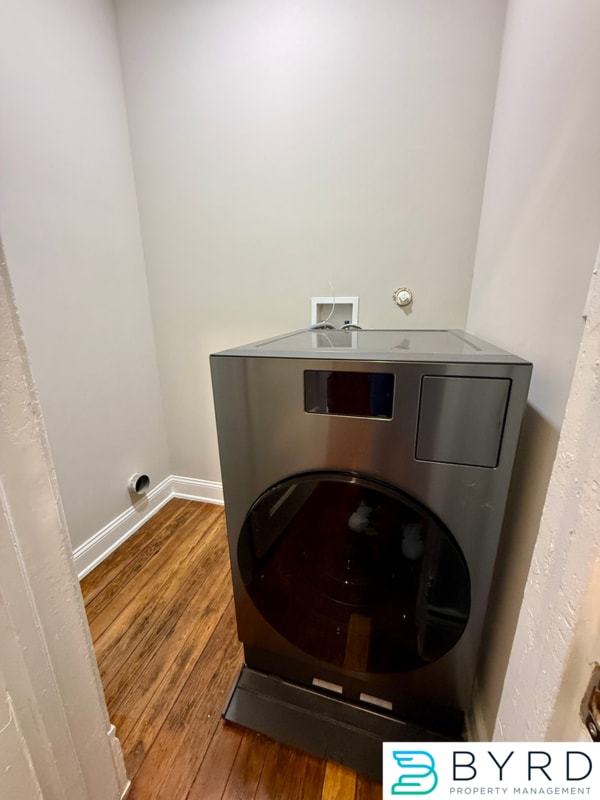 Building Photo - 3007 3rd Ave