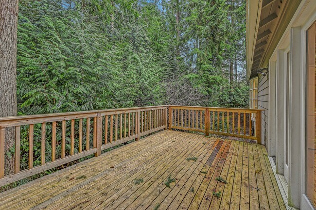 Building Photo - 3635 211th Pl NE