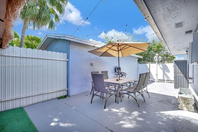 Building Photo - 25420 SW 124th Pl