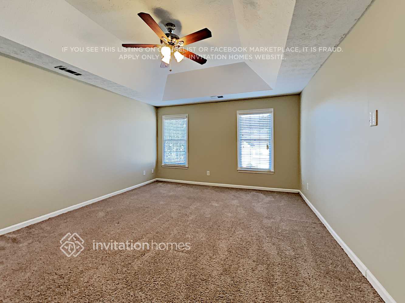 Building Photo - 3925 Riversong Dr NW