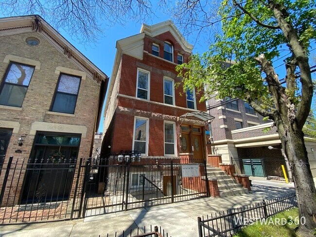 Primary Photo - 1546 N Mohawk-2