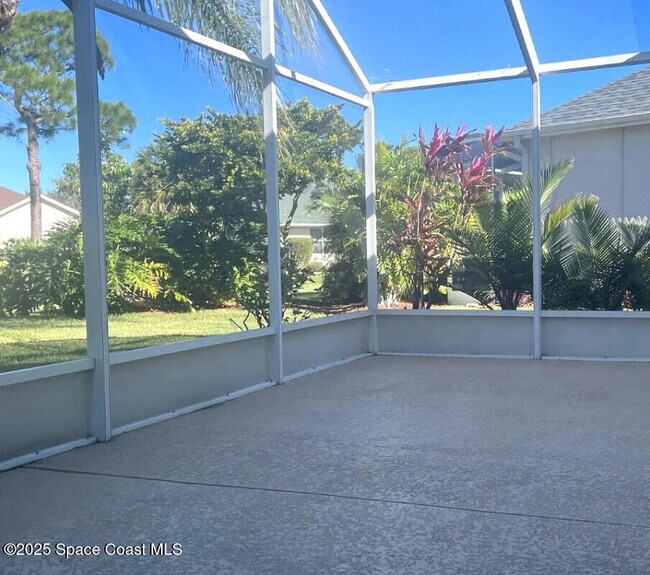 Building Photo - 2324 Addington Cir