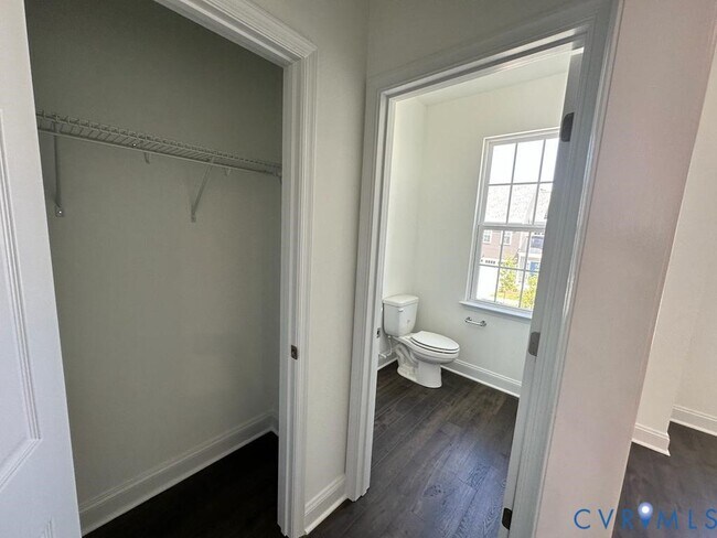 Building Photo - 6996 Leire Ln