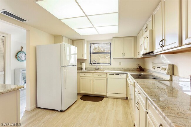 Building Photo - 95 St Andrews Blvd