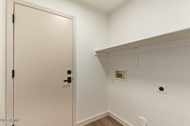 Building Photo - 43949 Sagebrush Trail