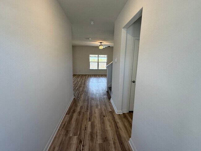 Building Photo - Move-In Ready 4BR with Private Yard & Fire Pit – Won’t Last!